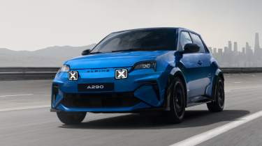Alpine A290 – front